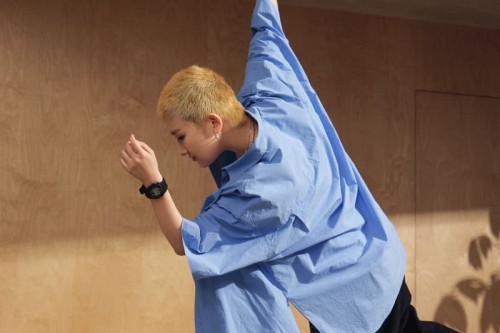 G-SHOCK 以 GEN-Z 视角呈现 ICONIC 抗摔手表系列大片