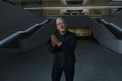 苹果首席执行官 Tim Cook 不会在 2026 年退休