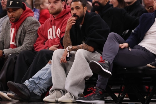 Jerry Lorenzo 场边曝光全新 adidas Fear of God Athletics Basketball III