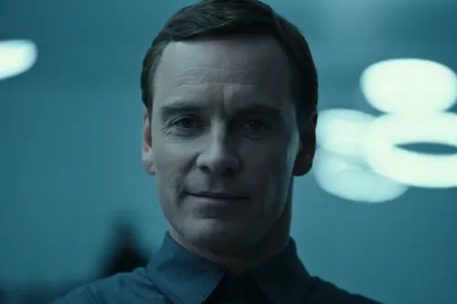 Ridley Scott 宣布开发第 3 部聚焦 Michael Fassbender 饰演 David 的《异形》前传电影