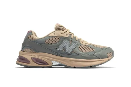 The Whitaker Group 与 New Balance 以「Ostrich」皮革重塑 2010