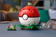 LEGO「Iconic Trainer Moments」Poké Ball：隐藏结构超狂还原，堪称精密积木教科书