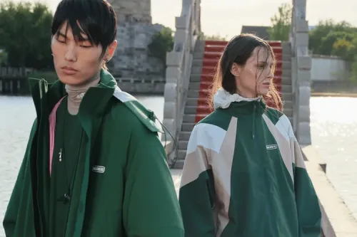 机能重塑与文化交汇：Lacoste 于上海广富林遗址发表最新 2026 秋冬系列