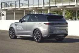 JLR 捷豹路虎发布全新 Range Rover Sport Electric，具备 373 英里续航力与 22 分钟快速充电