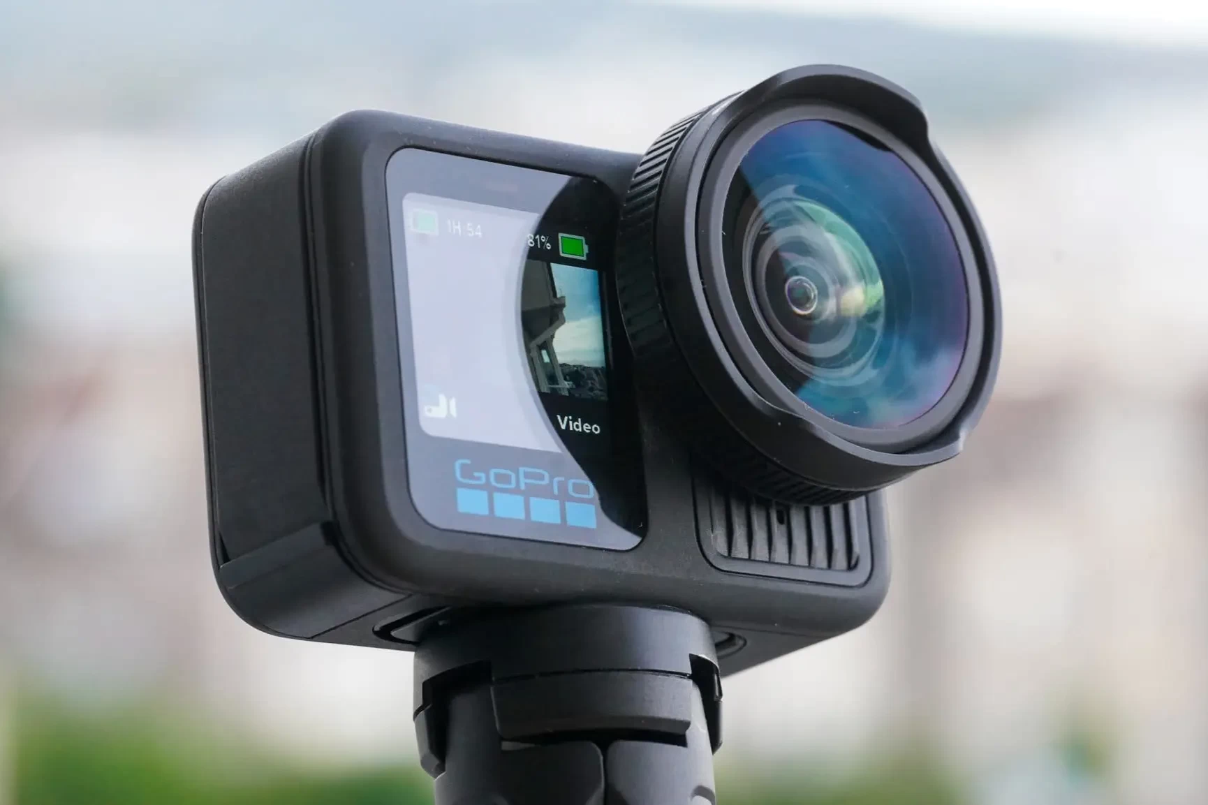 昔日随身拍摄神器 GoPro，如今面临破产危机