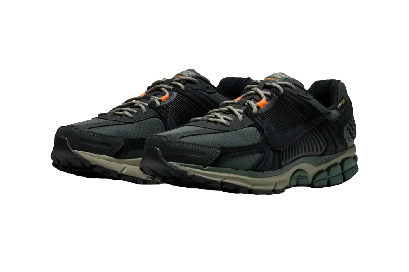Nike 为 Vomero 5 鞋款换上「Camo Green」Cordura 材质对抗寒冬