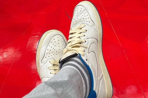 藤原浩公开着用未发售 fragment design × Travis Scott × Air Jordan 1 Low 联名鞋款