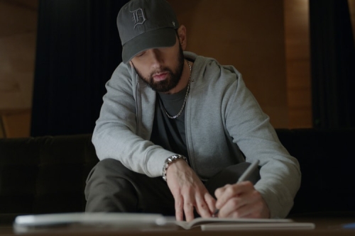 Eminem 监制纪录片《STANS》抢先片段曝光