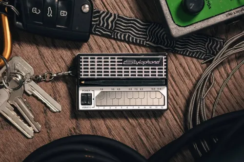 Stylophone Mini 让你的口袋装下整部合成器