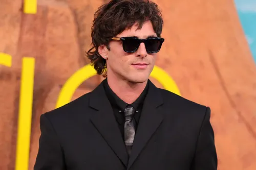 Jacob Elordi 正洽谈加盟 Ari Aster 新作《Scapegoat》，与 Scarlett Johansson 共同主演
