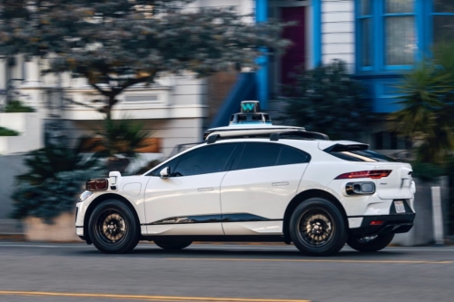 Waymo 的第五代「Driver」套件让 AI 视角更没盲点