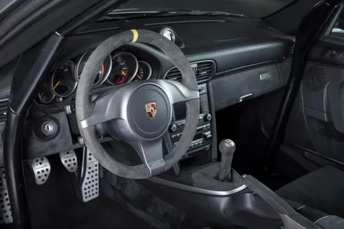 保时捷 Porsche 为混能车申请设有实体离合器踏板及 H 型排档杆的双离合器变速箱专利