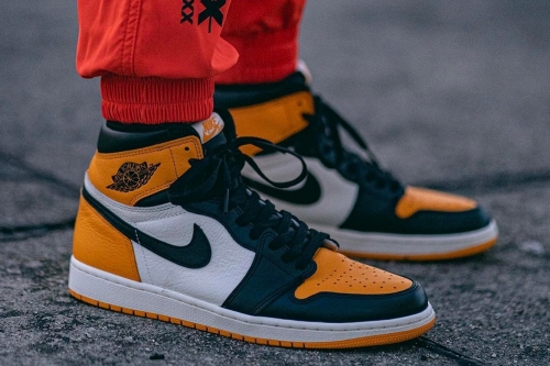 Air Jordan 1 Retro High OG 最新配色「Yellow Toe」鞋款细节近赏