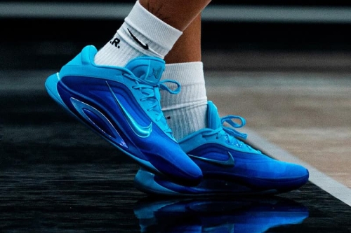 A'ja Wilson 首双签名鞋款 Nike A'One 全新配色「Blue Fury」率先亮相
