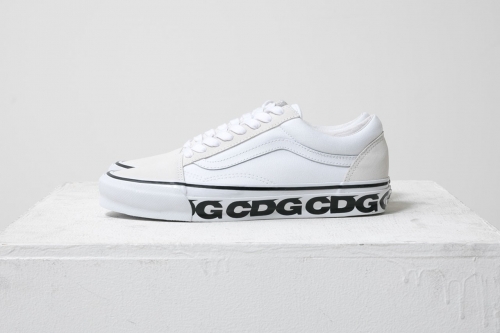 COMME des GARÇONS CDG × Vans Old Skool 全新配色鞋款正式登场