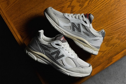 独家近赏 New Balance 990v3 全新配色「Sea Salt」鞋款