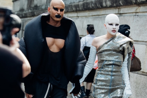 街拍 Street Style: 2026 春夏巴黎时装周街拍特辑