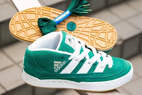 atoms × adidas ADIMATIC MID 全新绿色迭代「Neo Green」鞋款正式登场