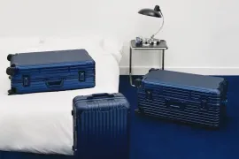 RIMOWA 将「Ink Blue 墨蓝」正式铭刻为 Original 铝制系列常设色
