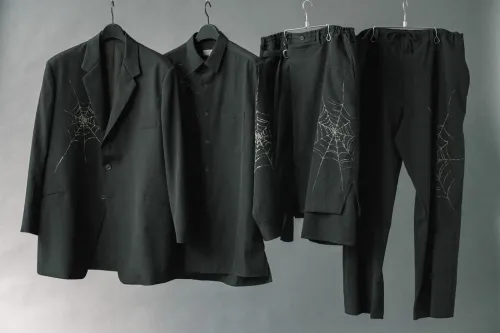 Yohji Yamamoto POUR HOMME 将其 FW18 蜘蛛网元素融入四件套限定胶囊系列