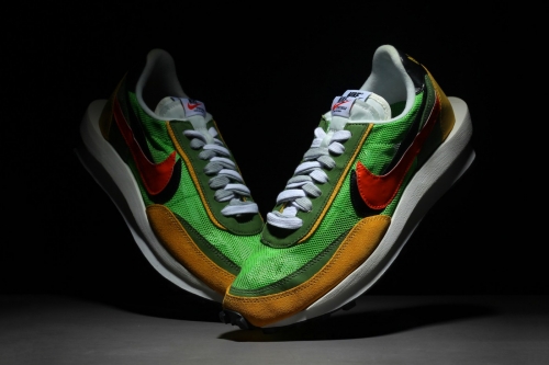 率先近赏 Sacai × Nike 全新联名鞋款「LVD with WAFFLE DAYBREAK」