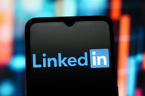 LinkedIn 推出「看起来像 AI 垃圾内容」检举按钮,以打击动态消息垃圾内容