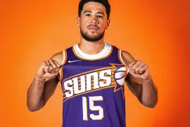 Devin Booker 揭晓全新 15 号 Phoenix Suns 战袍向家族传承及父亲致敬