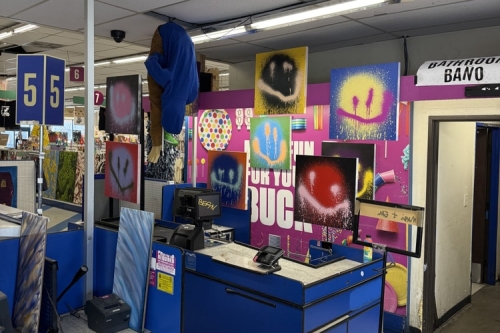 洛杉矶艺术周最火爆的「反艺术博览会」:进驻一间荒废的廉价商店