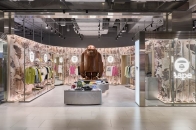 AAPE 正式进军韩国于 The Hyundai Seoul 开设首间旗舰店