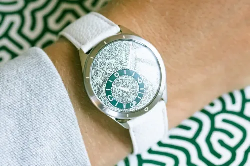 Ressence 联乘艺术家 Jules Wittock 推出动态 TYPE 9 Labyrinth 腕表