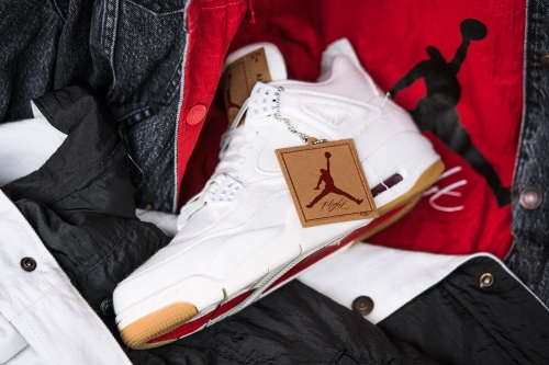 近赏 Levi's × Air Jordan 4 全新黑白配色鞋款及丹宁外套