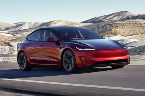 Tesla 正式发表全新 Model 3 Performance