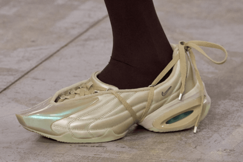 KNWLS Milan 首秀:携手 Nike 揭晓跨界联名