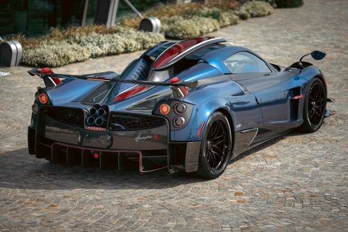 帕加尼 Pagani 发表 830 匹马力全新定制超跑 Huayra NC