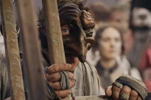 Vincent Cassel 在 Netflix《The Hunchback, Soul of Paris》化身钟楼怪人