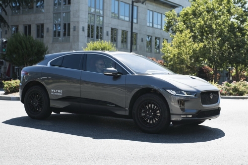 Waymo 的首辆捷豹 I-Pace 电动车正式上路