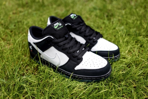 独家近赏 Jeff Staple × Nike SB Dunk Low「Pigeon」全新黑白配色鞋款