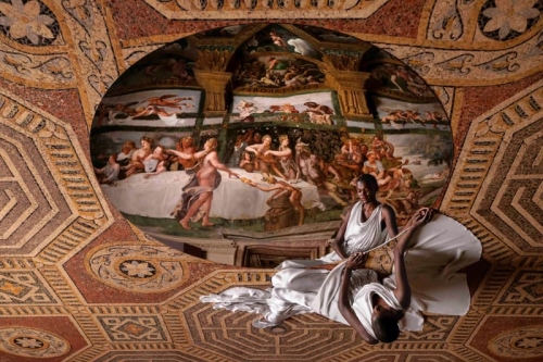 Isaac Julien 科幻新片接管意大利 Palazzo Te