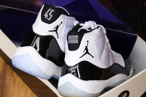 2011 及 2018 复刻版 Air Jordan 11「Concord」鞋款细节对比公开