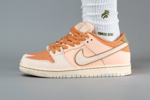 近赏 Nike SB Dunk Low 最新配色「Trocadéro Gardens」鞋款