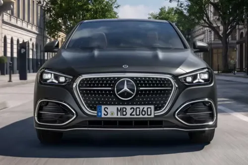 奔驰 Mercedes-Benz C-Class 2027 年改款融入电动车设计语言