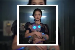 JISOO 在《CLICK》以俏皮节奏交织暗黑童话美学