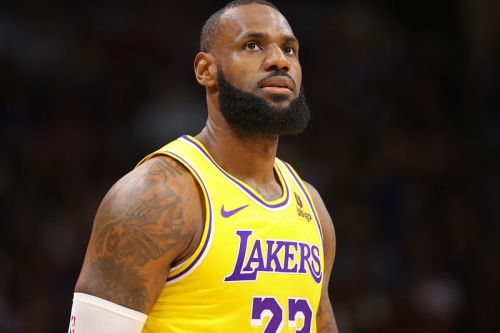 LeBron James 正式与 Los Angeles Lakers 签下 2 年 $1.04 亿美元顶薪合约