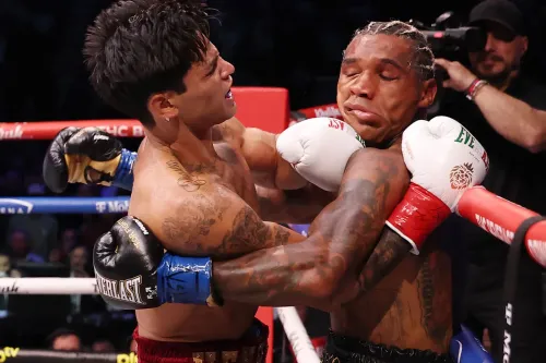 Ryan Garcia 第 2 回合击倒 Conor Benn,成功卫冕 WBC 次中量级冠军