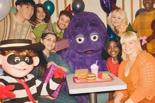 直击奶昔大哥 Grimace 生日派对！McDonald's 正式推出限定套餐