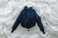 Cecilie Bahnsen 携手 Alpha Industries 于 DSM Paris 展览庆祝梦幻联乘