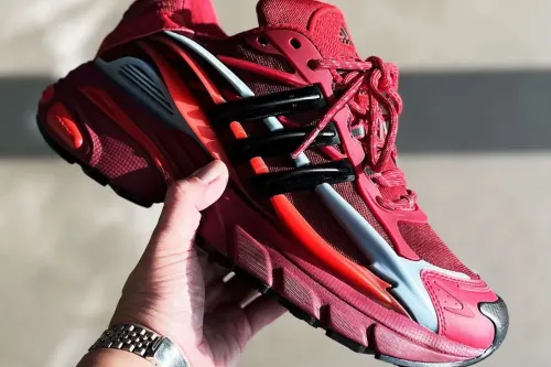Pharrell × adidas Adistar Jellyfish 推出鲜明「Red」配色鞋款