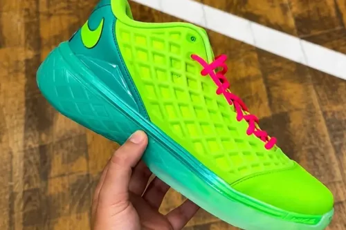 Nike Kobe 3 Low Protro 最新「Grinch」鞋款官方照片释出