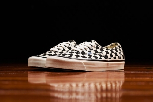 Vans Authentic 44 DX 及 SK8-Hi「Checkerboard」设计回归