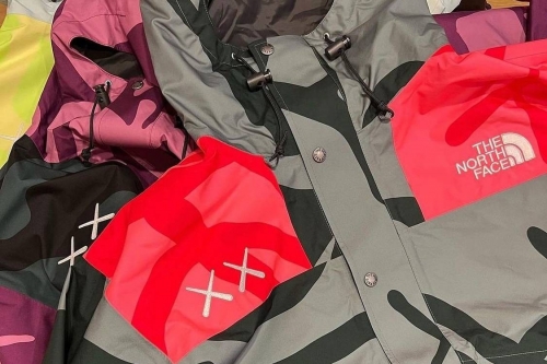 KAWS × The North Face 首次联乘系列率先曝光